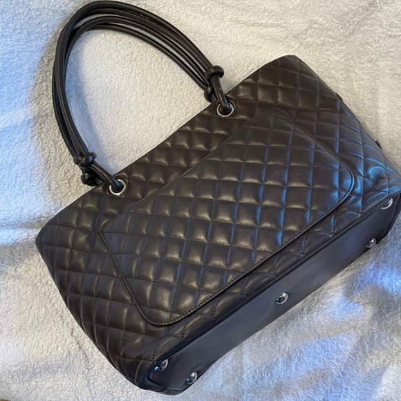 ❌❌❌SOLD❌ ❌ ❌💕HOST PICK💕CHANEL,Cambron Quilted Calf Tote - Picture 3 of 17